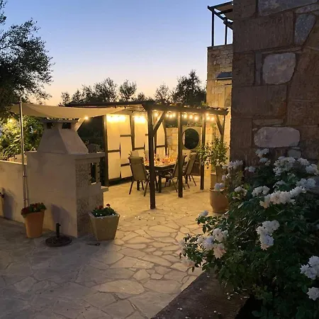 Сasa de vacaciones Semi Detached Stone House Great Location *
